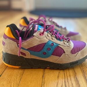 Saucony Shadow 5000 Sneakers with Purple and Blue Accents